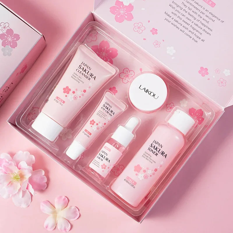 LAIKOU Sakura Skin Care Set – 5-delars Koreansk Hudvård med Serum, Ögonkräm & Ansiktskräm | Fyvra - Fyvra
